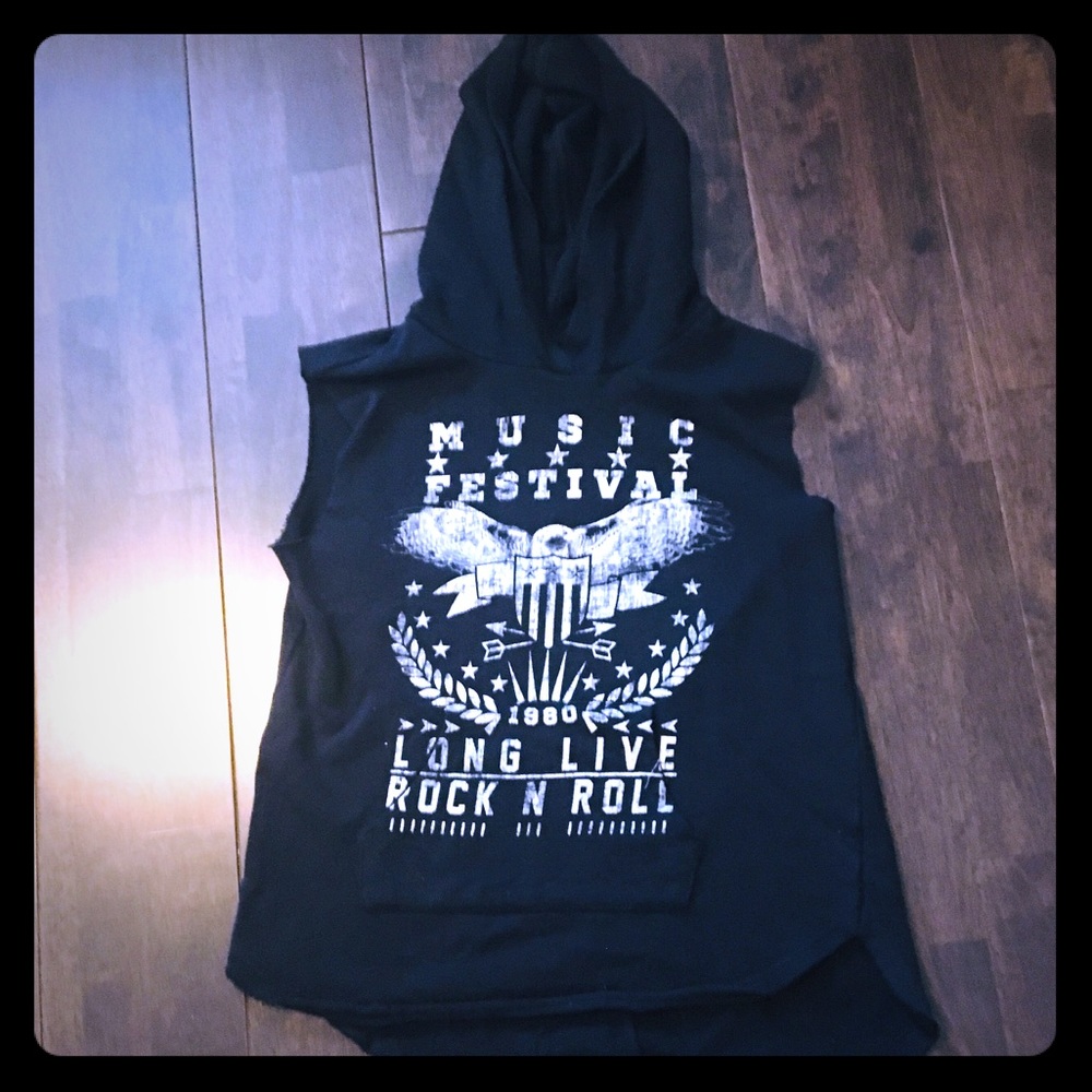 Boys sleeveless hoodie
